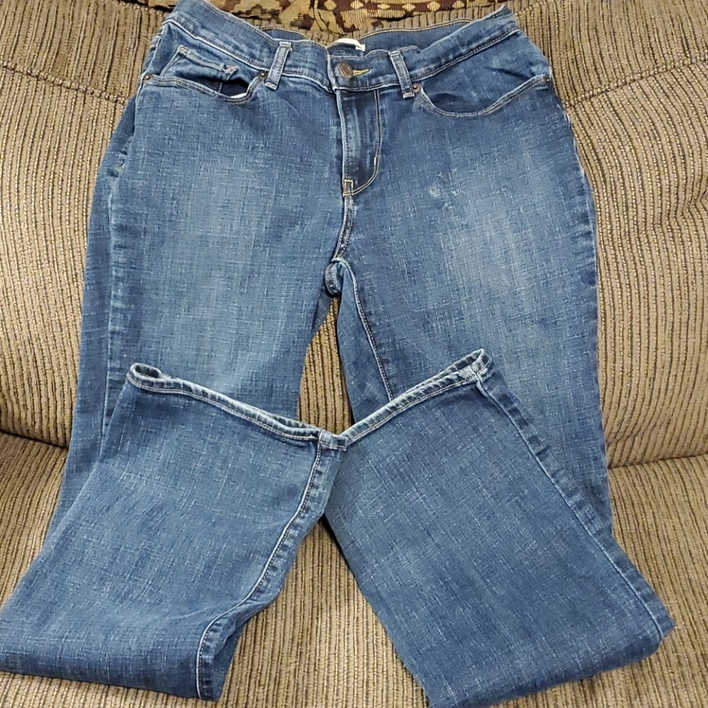 Levi's Women's Boot Cut Jeans in Medium Blue Wash